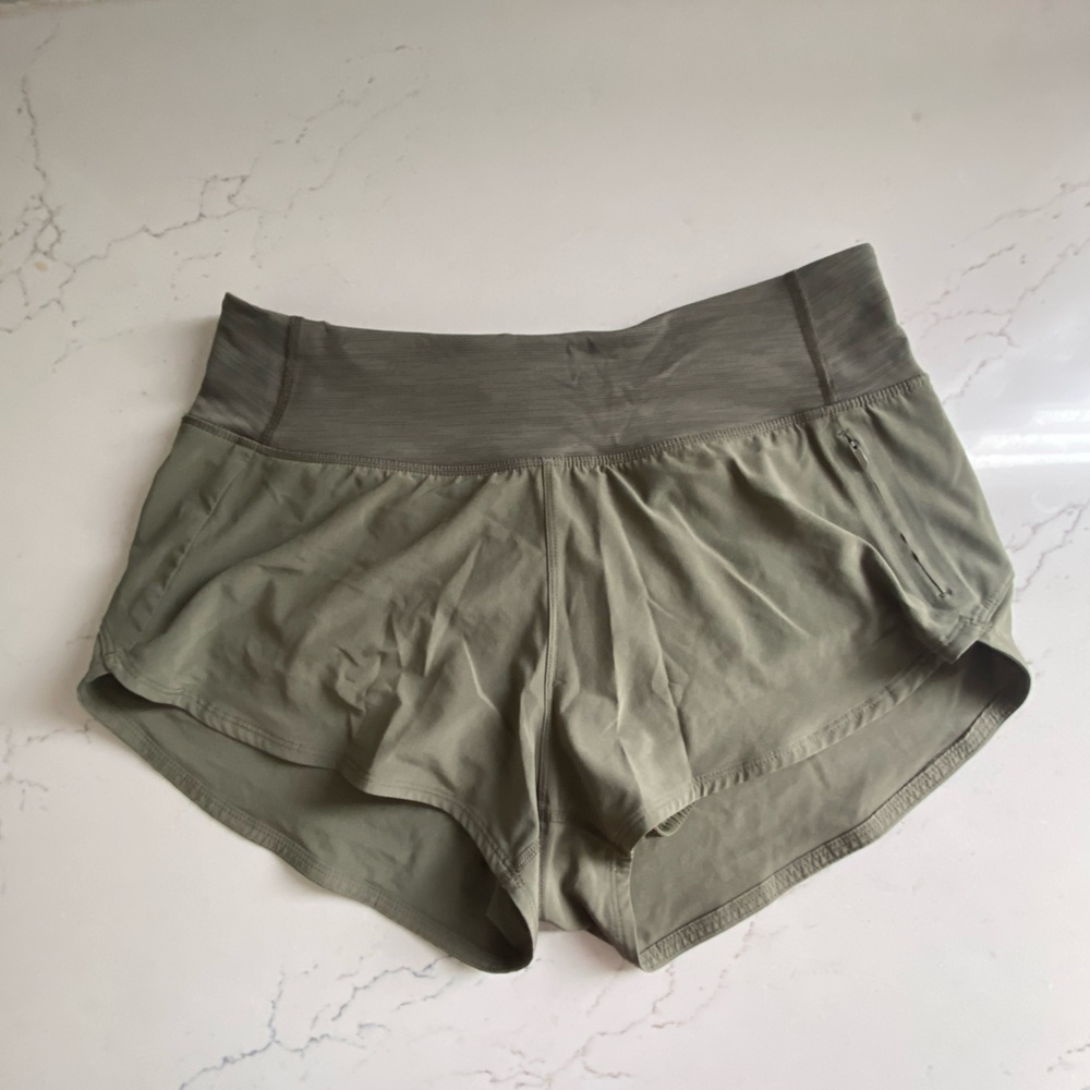Outdoor Voices 2.5” Hudson Short